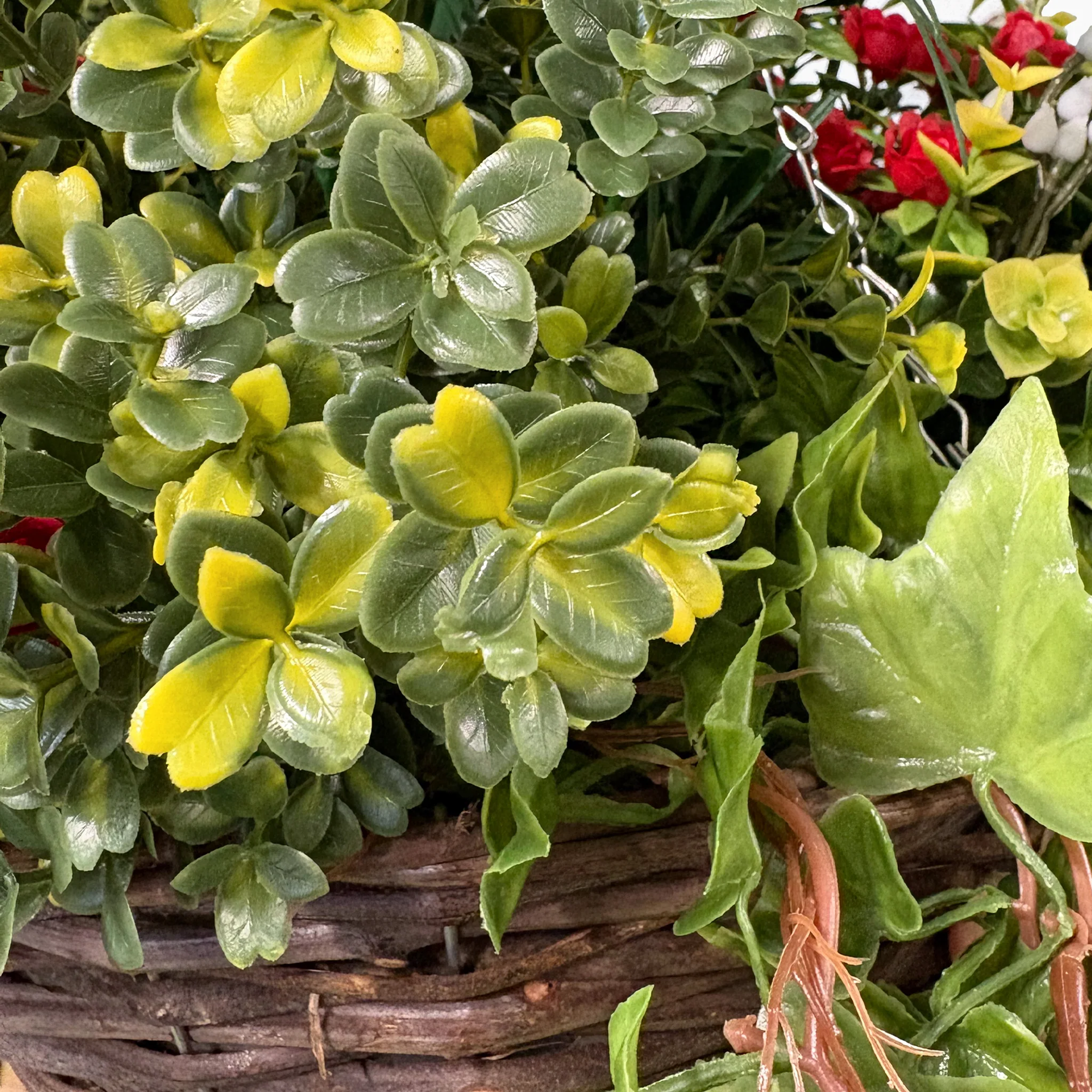 Rose & ivy hanging basket - Image 8