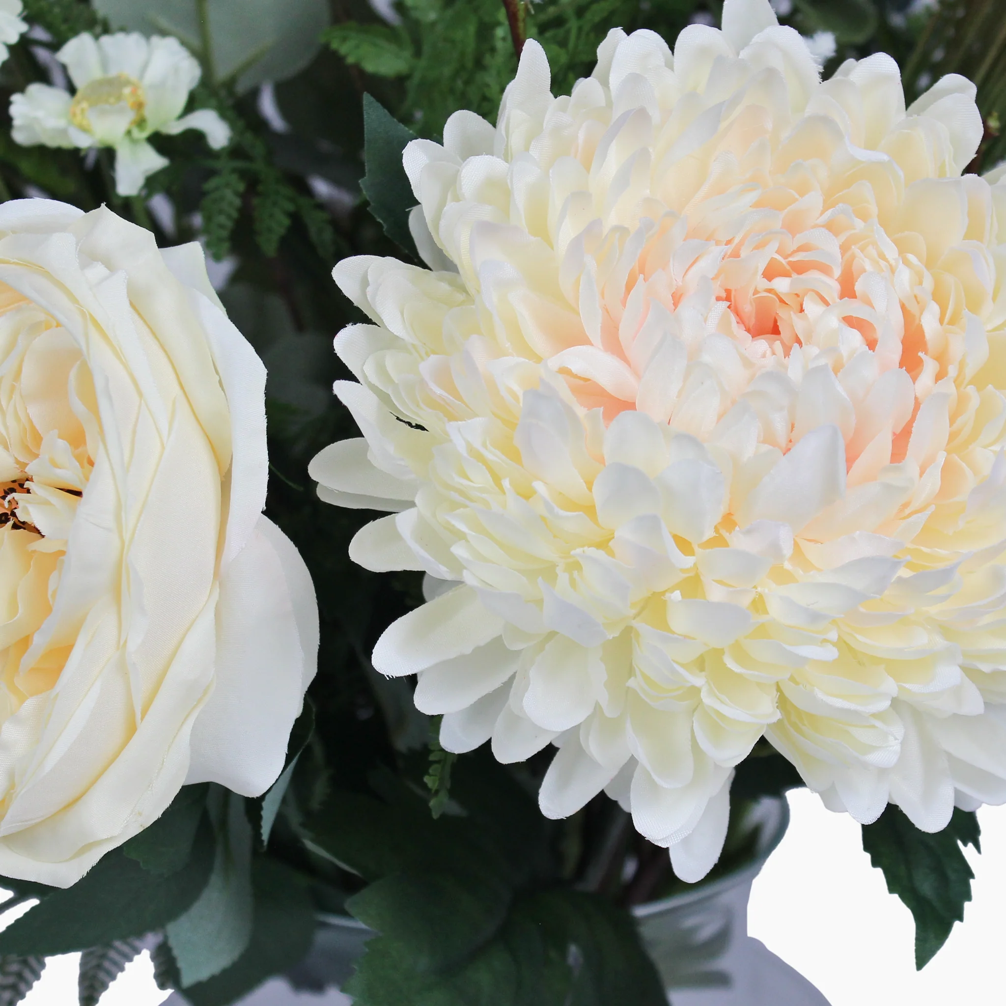 Winter whispers bouquet - Image 3